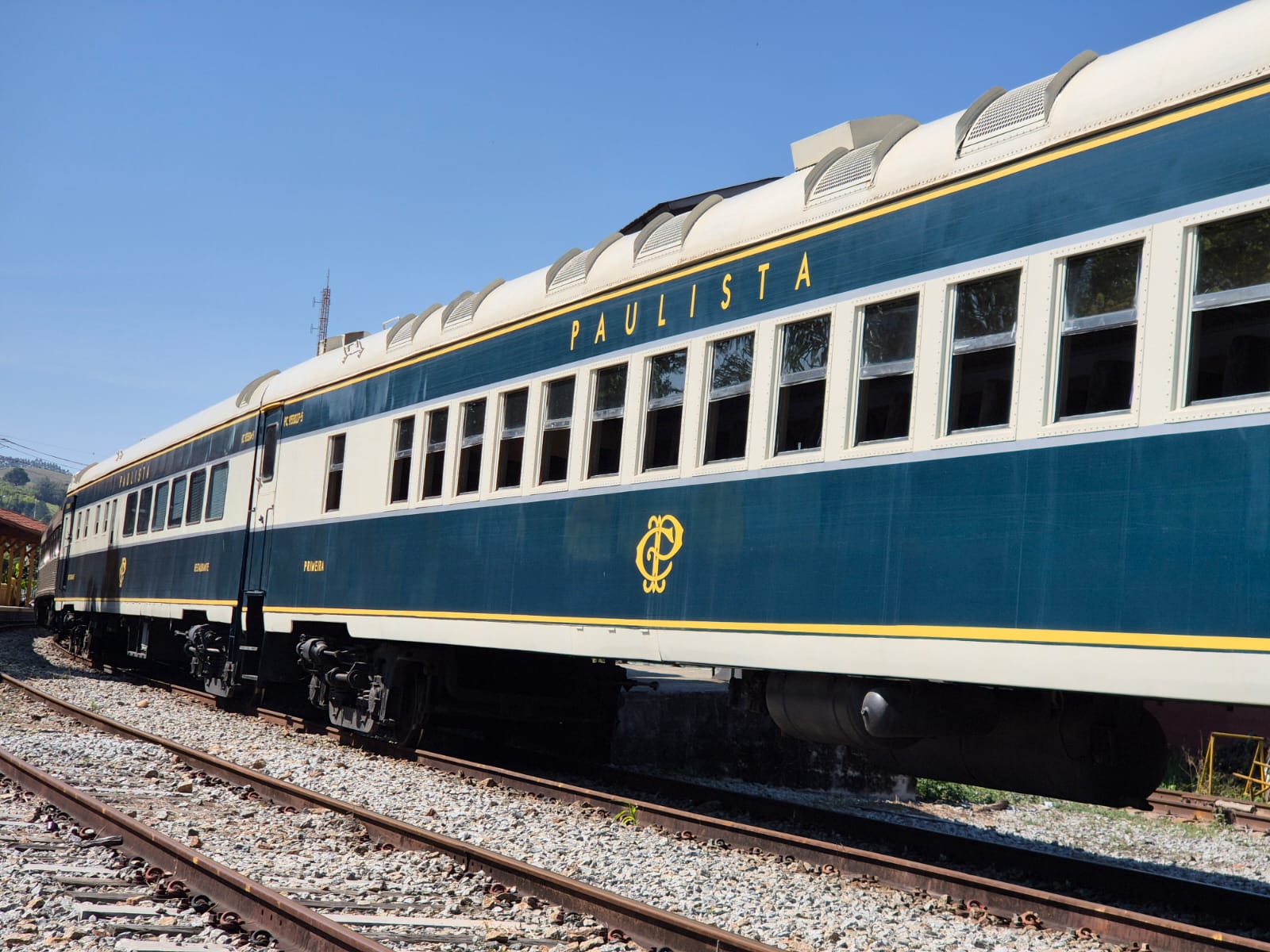 A. Trem de Guararema - Classe: Turística