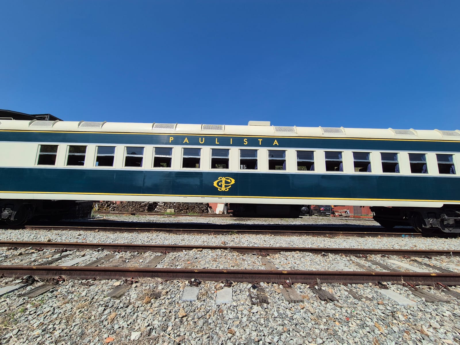 A. Trem de Guararema - Classe: Turística