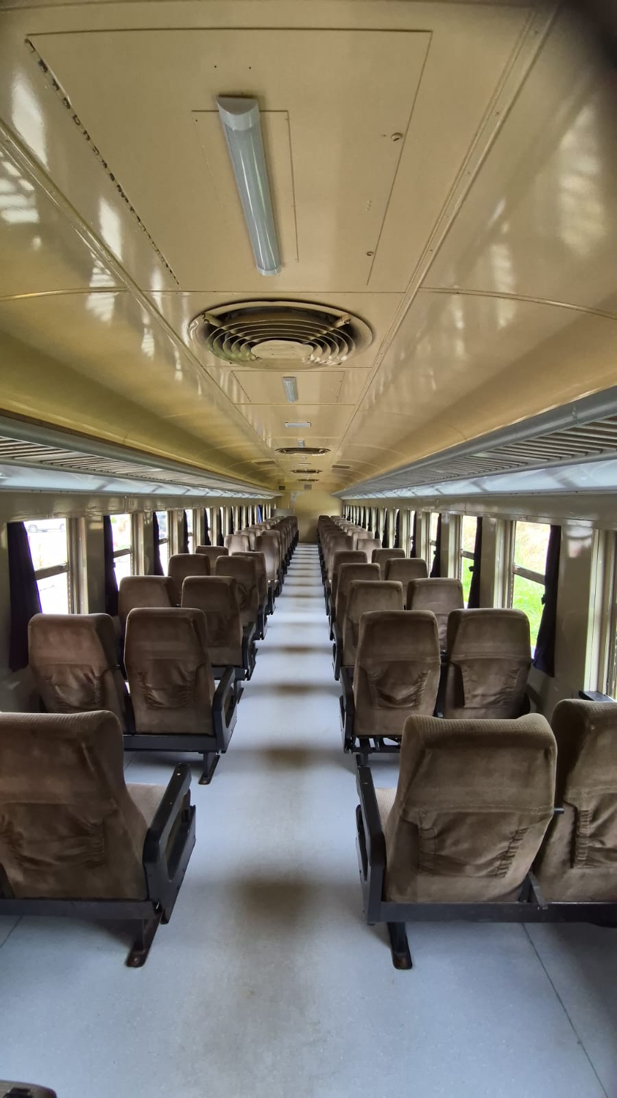 A. Trem de Guararema - Classe: Turística