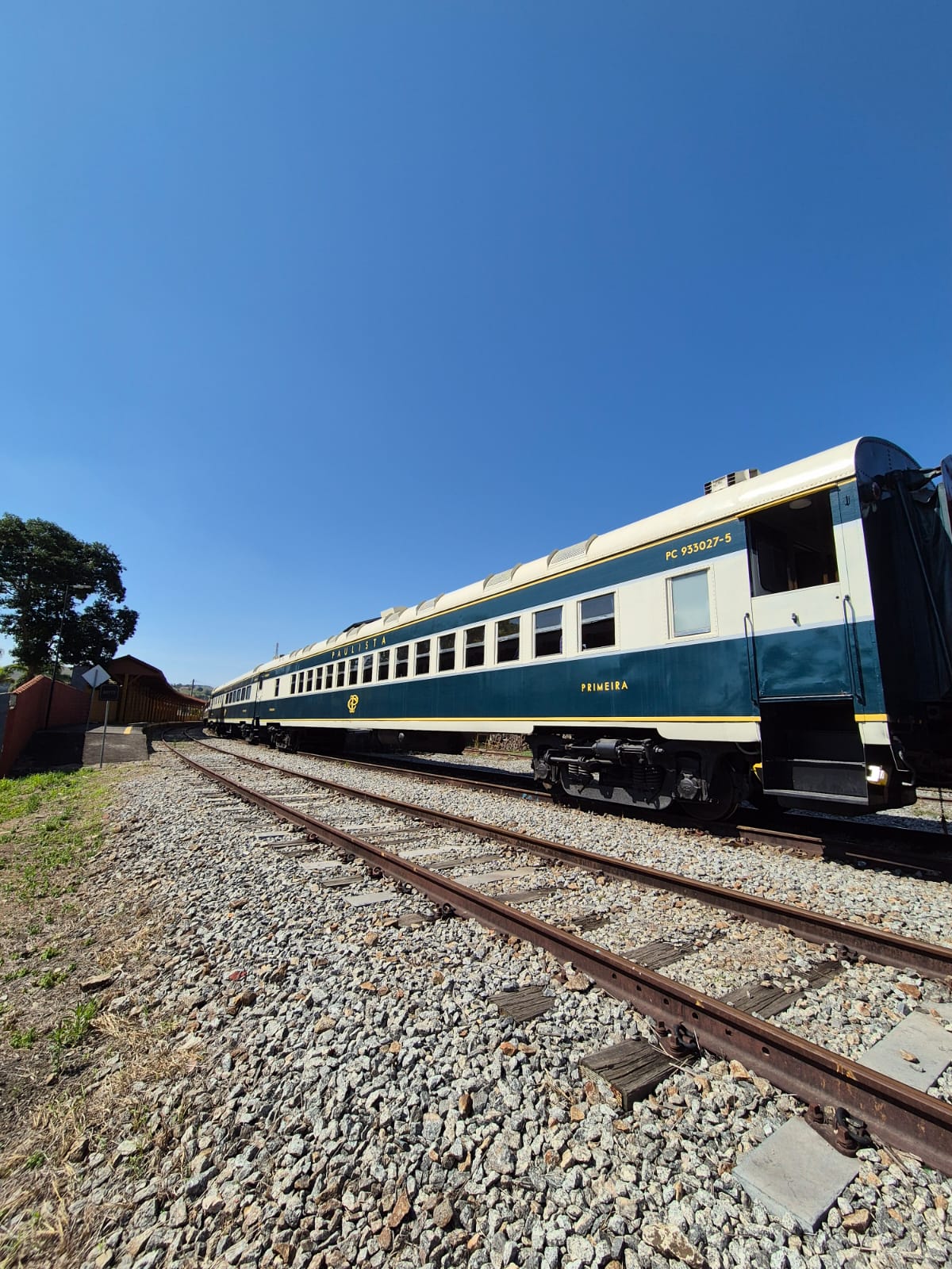 A. Trem de Guararema - Classe: Turística